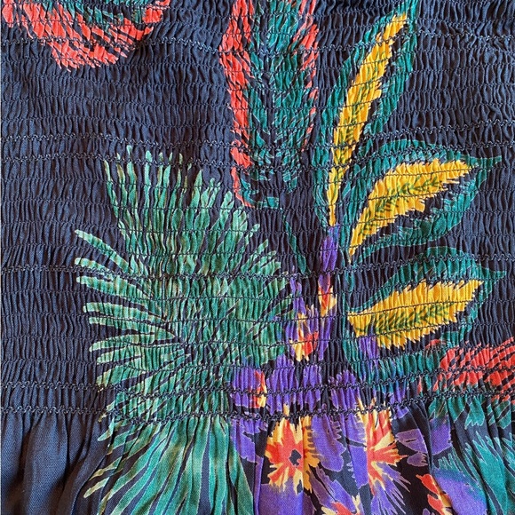 Patrons of Peace Tropical Print Floral Top - Picture 4 of 13